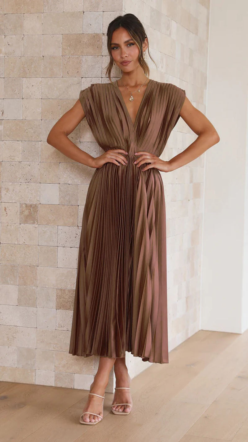 Summer V-Neck Pleated Dress – Casual Loose Fit with Zipper & Lace-Up Detail