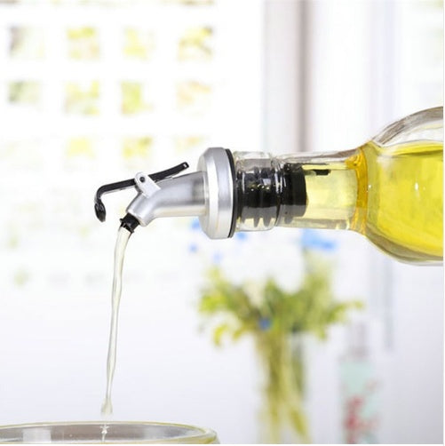 Universal Flip-Top Bottle Pourer Spout – No-Drip Dispenser Head for Olive Oil, Vinegar, Liquor, Syrups (Fits Most Bottles)