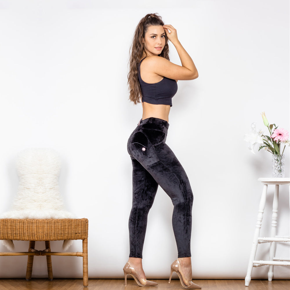 Melody Push-Up Black Velvet Pants – High Waist Warm Winter Leggings