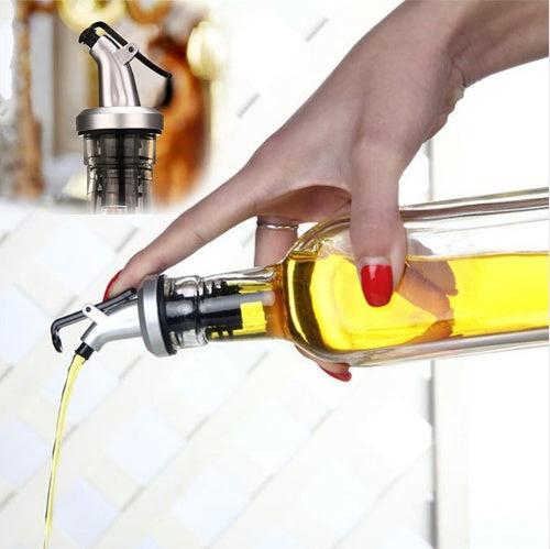 Universal Flip-Top Bottle Pourer Spout – No-Drip Dispenser Head for Olive Oil, Vinegar, Liquor, Syrups (Fits Most Bottles)