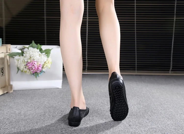 WOIZGIC Mother Women Shoes Sandals Flats Hollow Out Genuine Leather Slip On Loafers Soft Summer Beach Vintage Plus Size 42 43