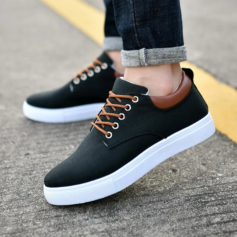 Big Size New Breathable Work Shoes for Men's Running Leisure Thick Soled Board Shoes Men's Sports Shoes