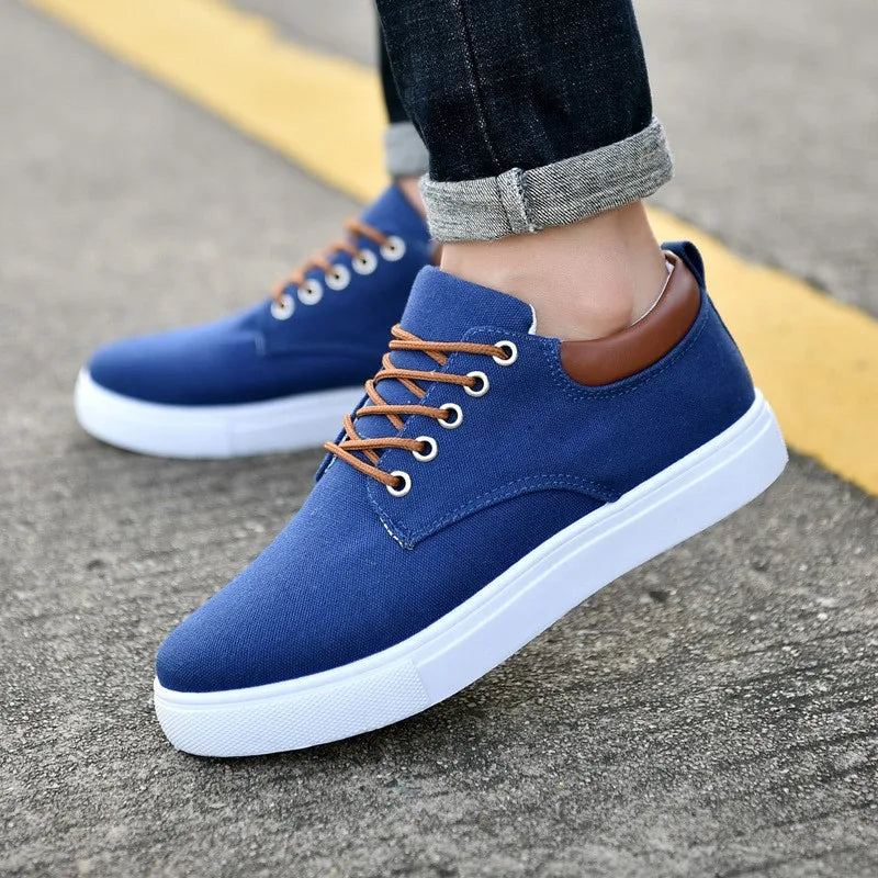 Big Size New Breathable Work Shoes for Men's Running Leisure Thick Soled Board Shoes Men's Sports Shoes