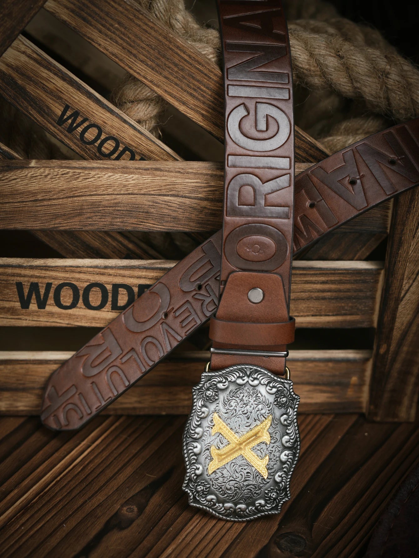 A casual, individual and retro belt, Western-style clothing accessory, metal buckle, PU belt, suitable for both men and women