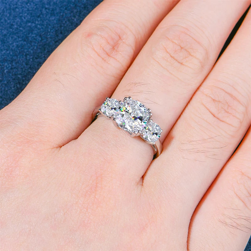 Lnngy Round Cushion Cut Moissanite Engagement Ring for Women 925 Sterling Silver Three Stone Wedding Ring Sparkling Jewelry Gift