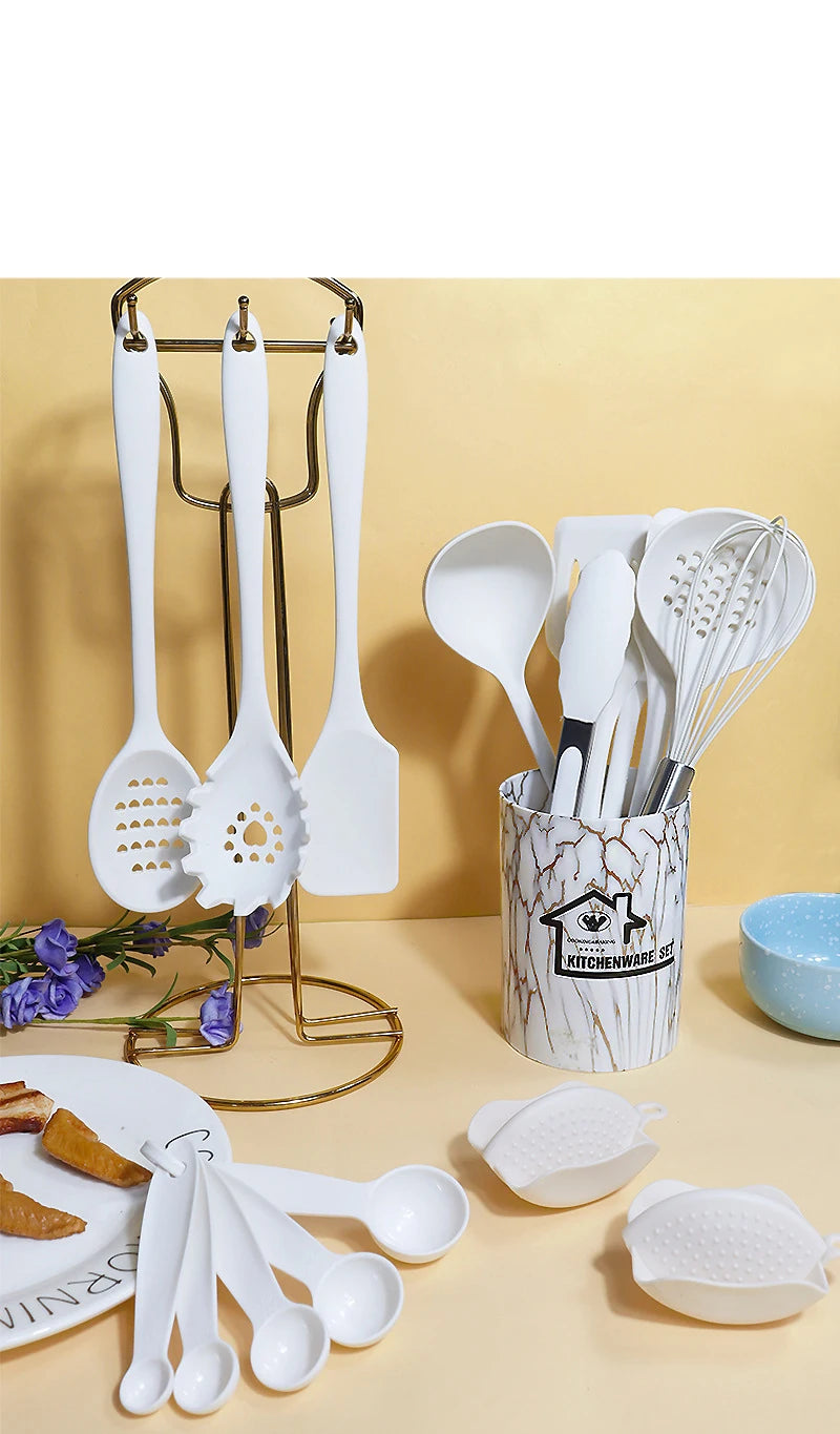 Pink 18Pcs Food Grade Silicone Kitchen Cookware Utensils Turner Spatula Measuring Spoon Practical Cooking Tool Kitchenware Set