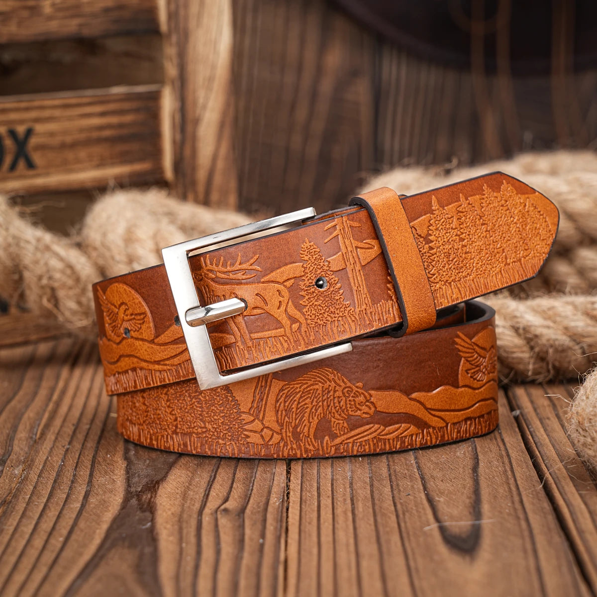 A casual, individual and retro belt, Western-style clothing accessory, metal buckle, PU belt, suitable for both men and women