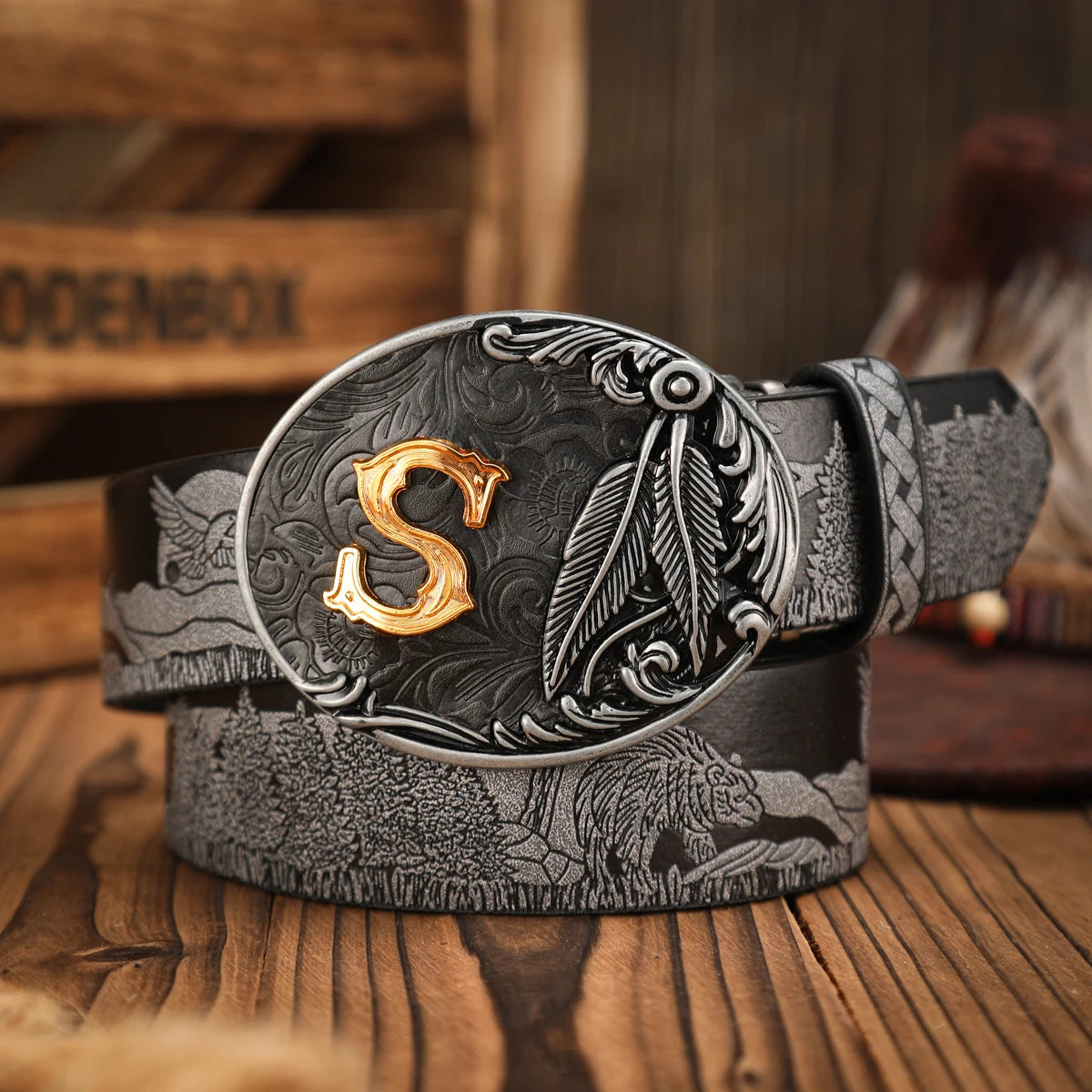 A casual, individual and retro belt, a Western-style clothing accessory, metal buckle, PU belt, suitable for both men and women