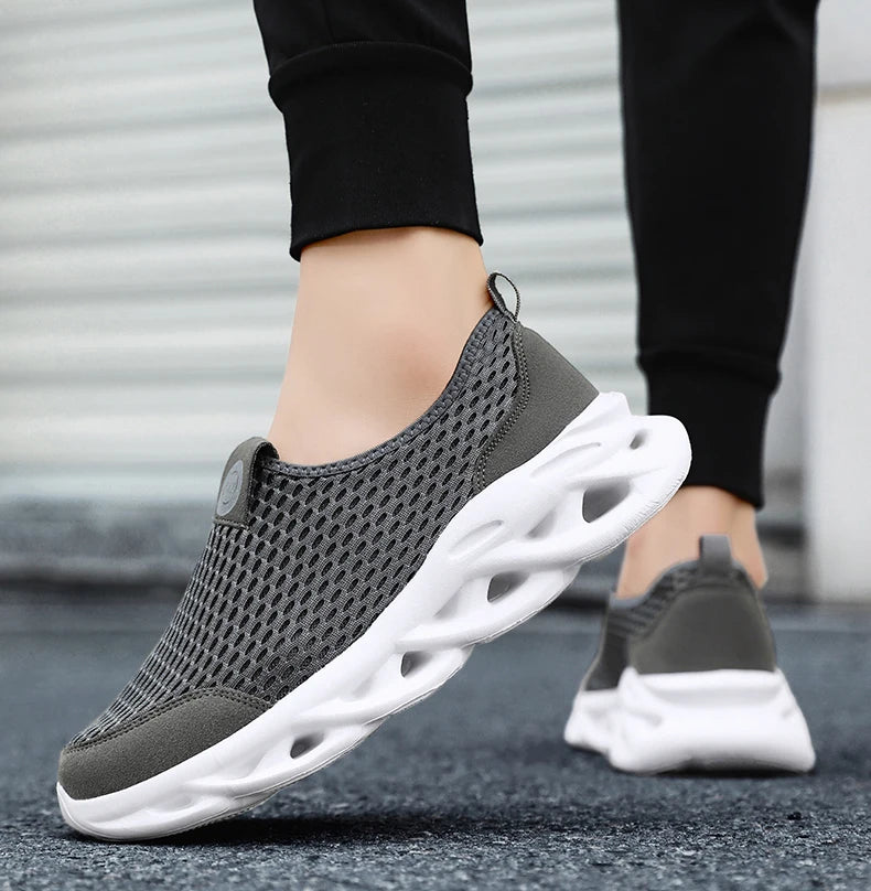 Men Casual Sport Shoes Breathable Lightweight Sneakers Outdoor Mesh Black Running Shoes Athletic Jogging Tenis Walking Shoes
