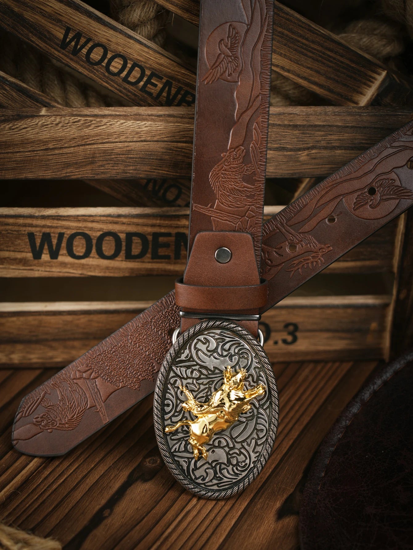 A men's and women's casual retro belt Western style! PU leather belt with metal buckle, suitable for daily work wear