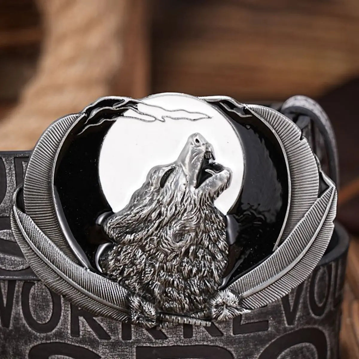 A casual, individual and retro belt, Western-style clothing accessory, metal buckle, PU belt, suitable for both men and women