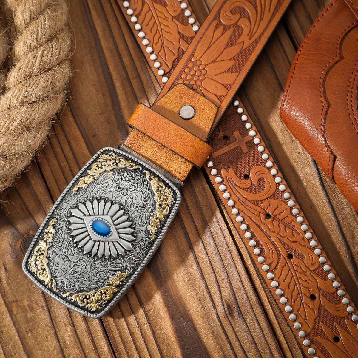 An alloy plate buckle PU material belt, suitable for both men and women, to create a personalized Western retro style