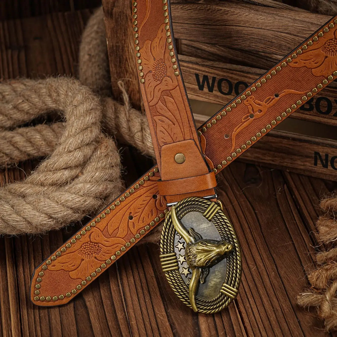 A men's and women's casual retro belt Western style! PU leather belt with metal buckle, suitable for daily work wear
