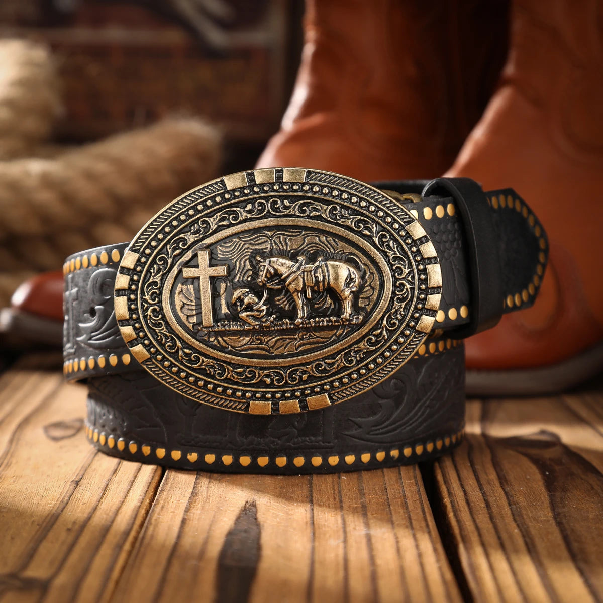 A men's and women's casual retro belt Western style! PU leather belt with metal buckle, suitable for daily work wear