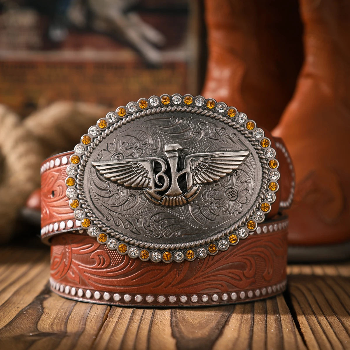 A casual and retro belt, a waist accessory for Western-style clothing, metal buckle, PU belt, suitable for both men and women
