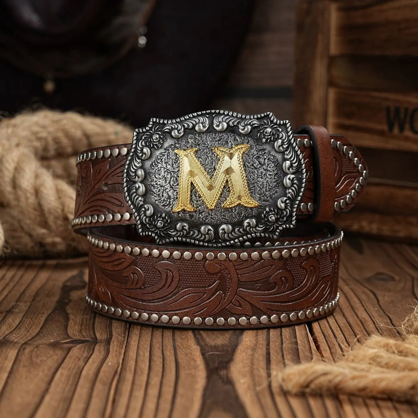 A casual, individual and retro belt, Western-style clothing accessory, metal buckle, PU belt, suitable for both men and women