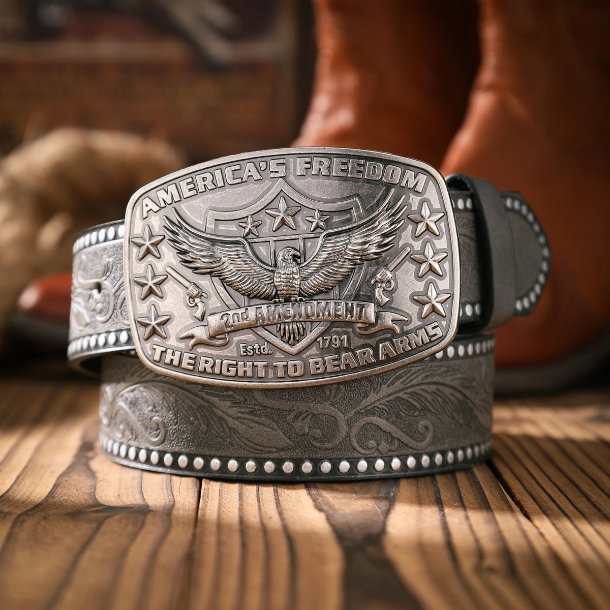 A casual and retro belt, a waist accessory for Western-style clothing, metal buckle, PU belt, suitable for both men and women