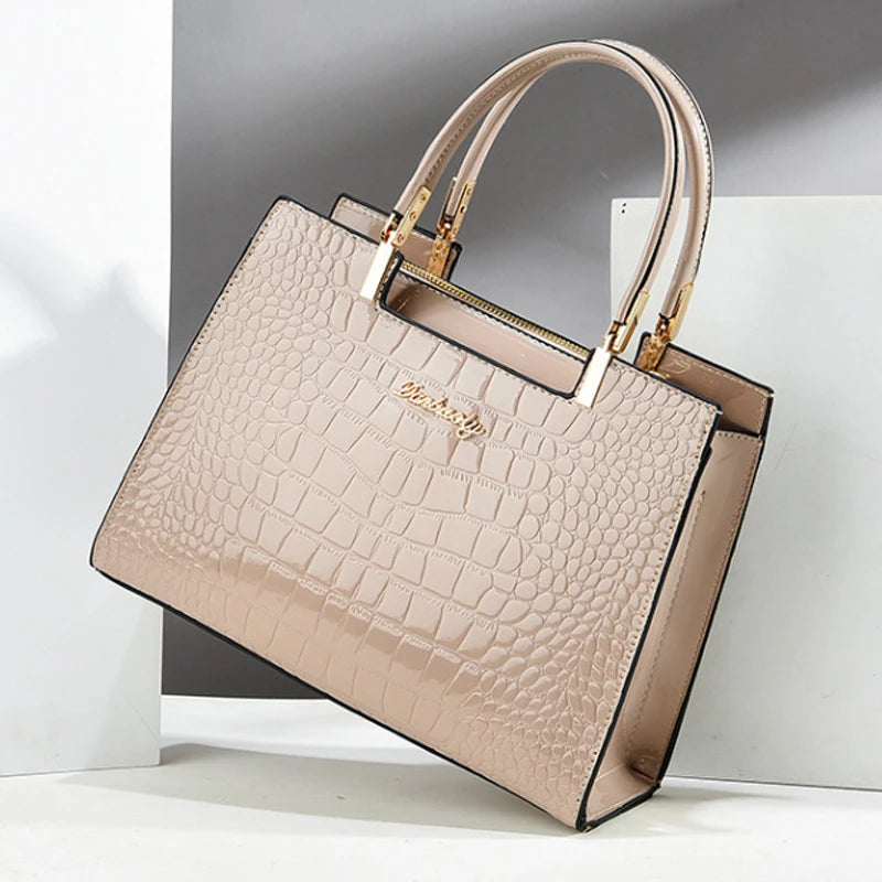 Women Handbags Female Designer Brand Shoulder Bags for Travel Weekend Outdoor Feminine Bolsas Leather Large Messenger bag Winter