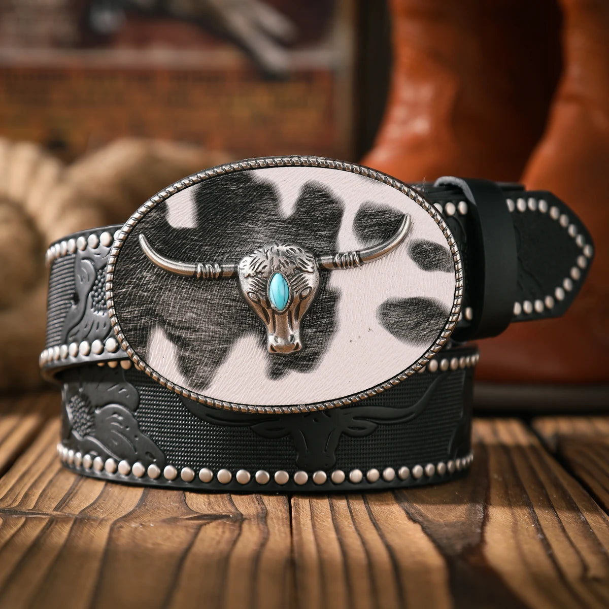 A casual and retro belt, a waist accessory for Western-style clothing, metal buckle, PU belt, suitable for both men and women