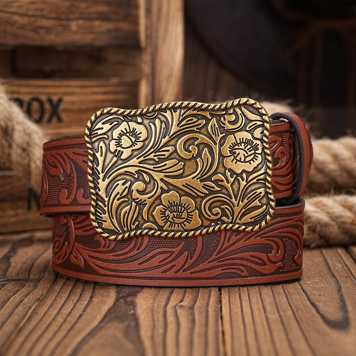 A casual, individual and retro belt, Western-style clothing accessory, metal buckle, PU belt, suitable for both men and women