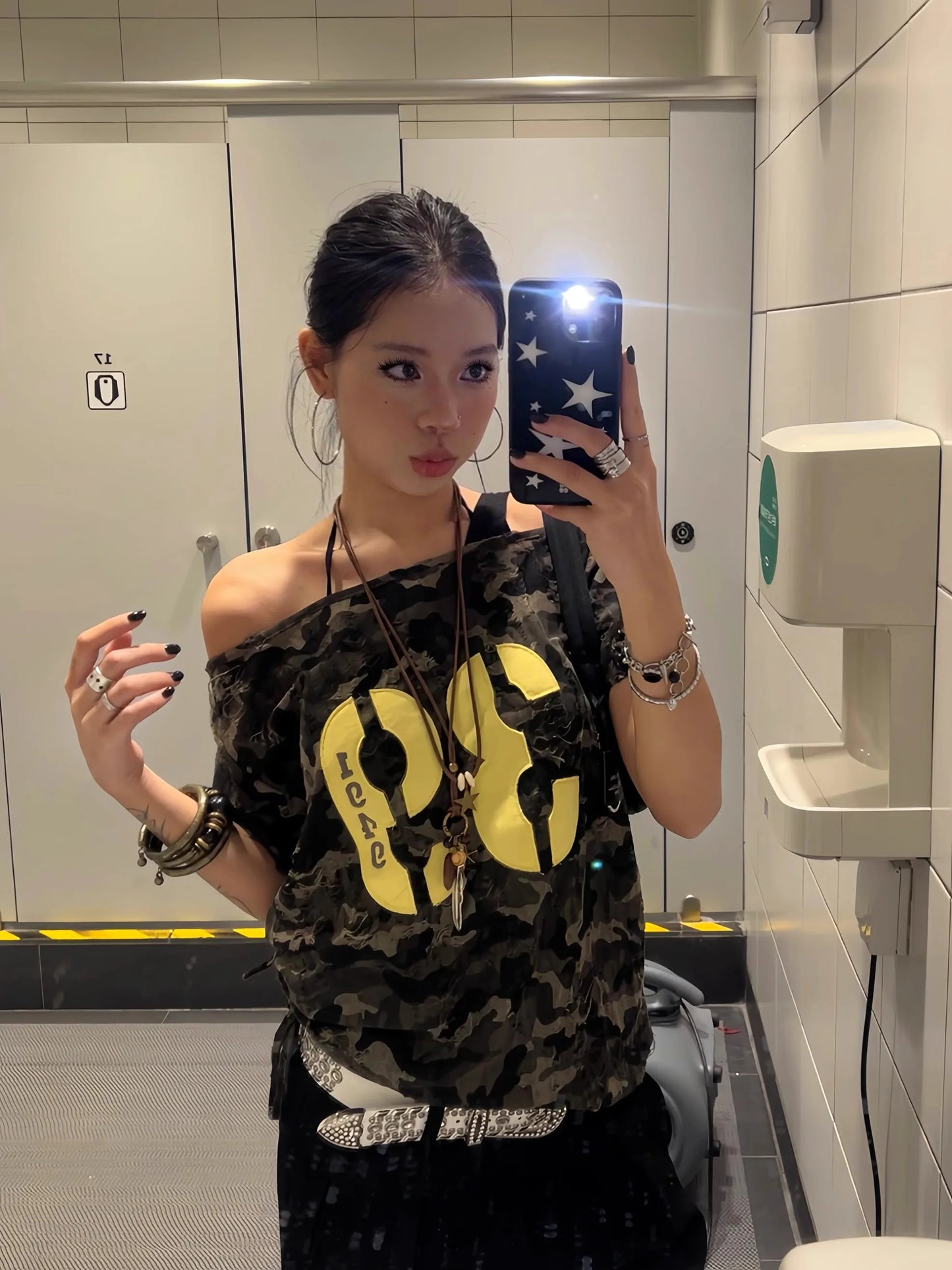 Slimming ort oulder T-irt for Women Summer New Sle Dstring Strapl Camouflage Letter Print Korean Sle Top