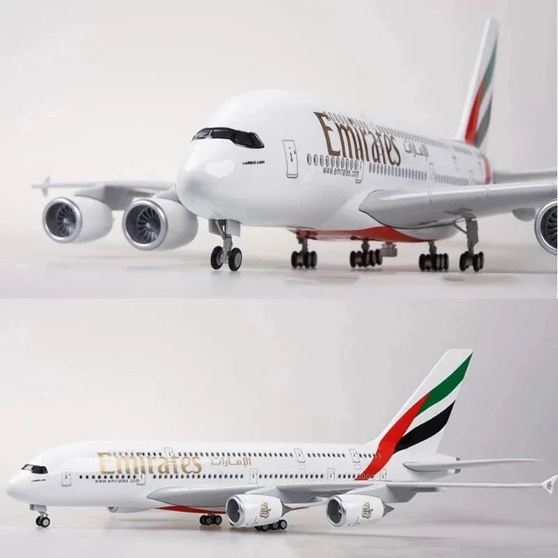 ديكور 45 سم مقياس 1/160 نموذج مصبوب لطائرة إيرباص A380 تابعة لشركة طيران الإمارات مع ضوء وعجلات مجموعة ألعاب طيران