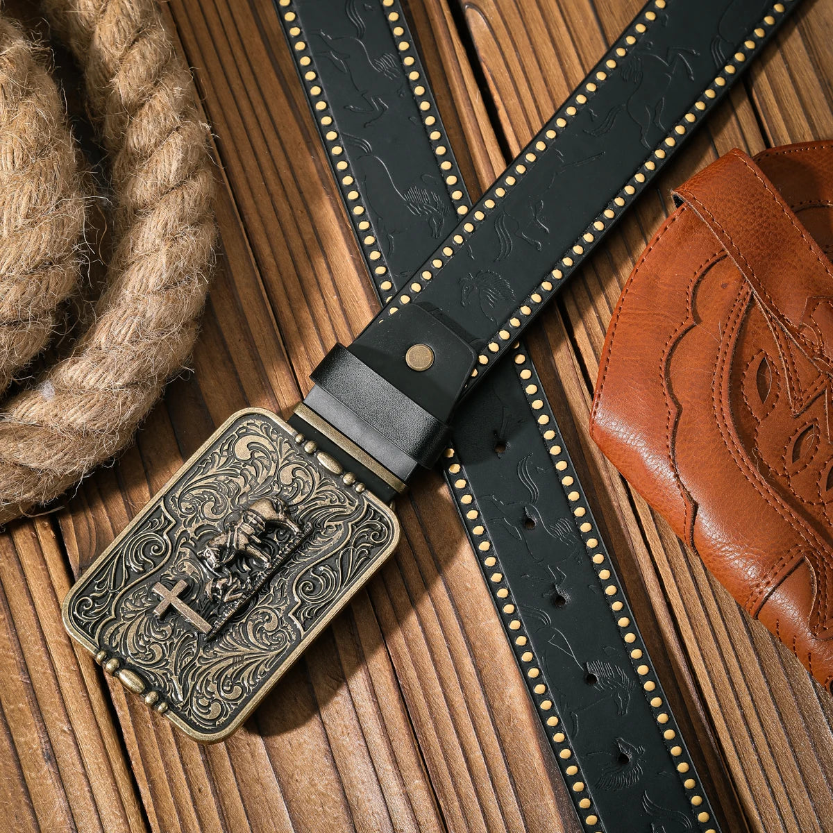 A casual and retro belt, a waist accessory for Western-style clothing, metal buckle, PU belt, suitable for both men and women