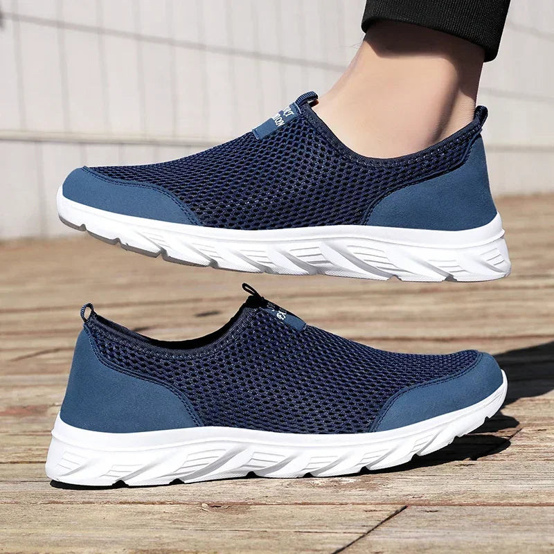 New Running Shoes for Men Breathable Sports Shoes Light Weight Fashion Summer Mesh Breathable Sneakers for Men