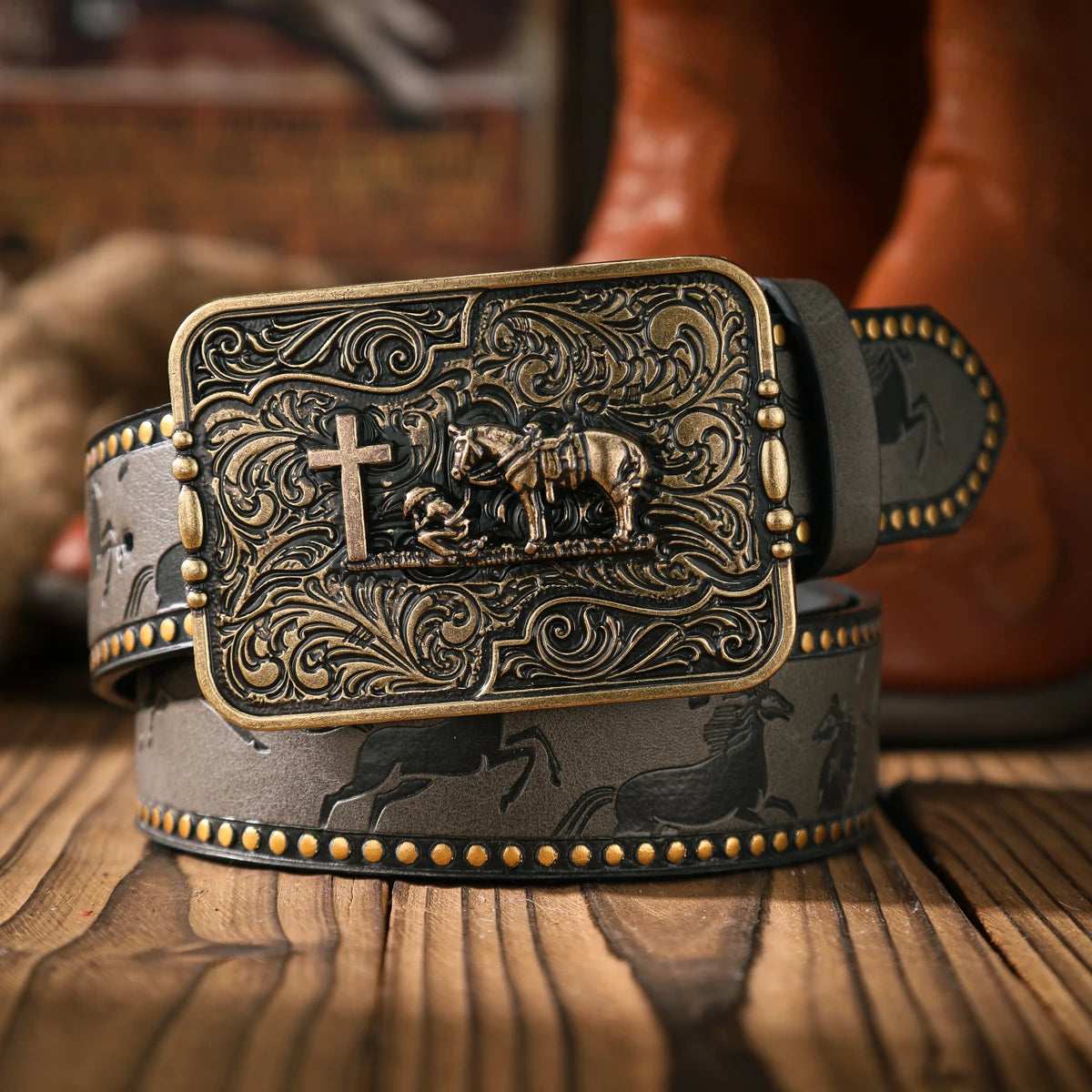 A casual and retro belt, a waist accessory for Western-style clothing, metal buckle, PU belt, suitable for both men and women