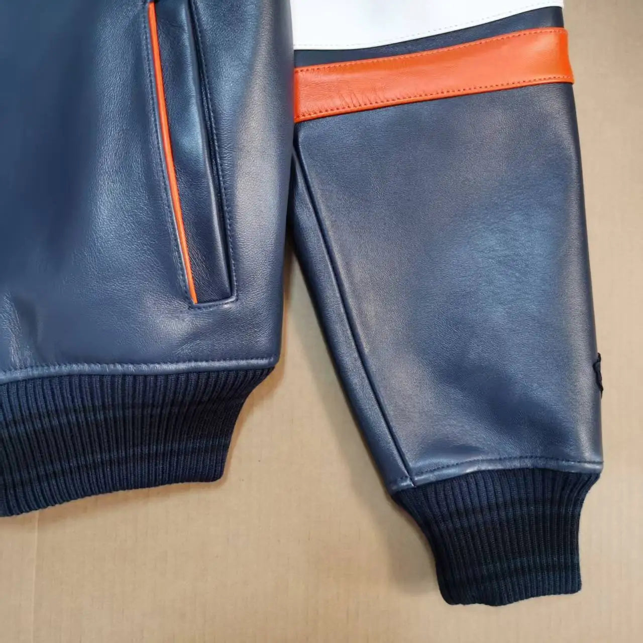 AVIREX New York Knicks co-branded men's new listing basketball pattern flight suit European antique sheepskin jacket fashion top