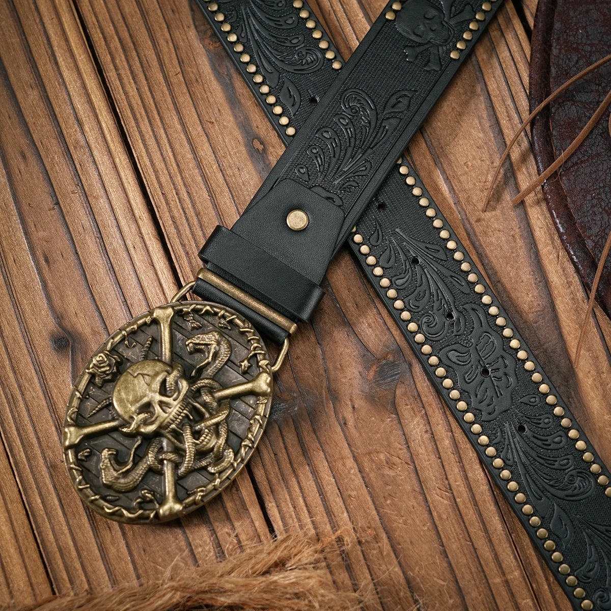 Unisex Western Style 3.8cm Wide PU Leather Belt with 3D Embossed Design - Durable & Stylish for Men & Women
