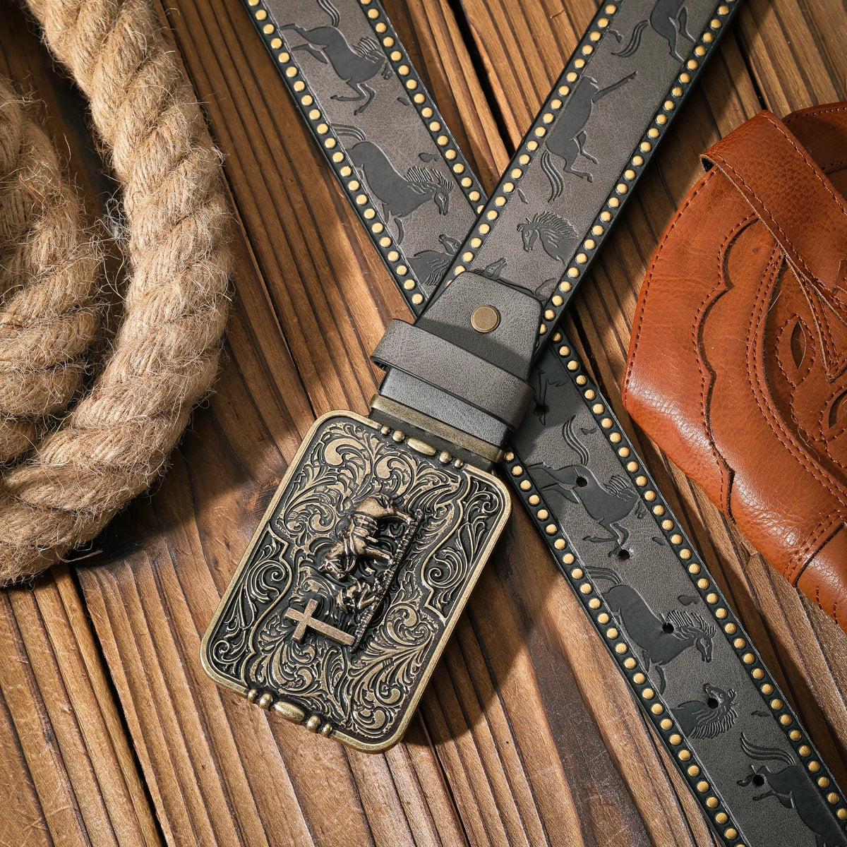 A casual and retro belt, a waist accessory for Western-style clothing, metal buckle, PU belt, suitable for both men and women