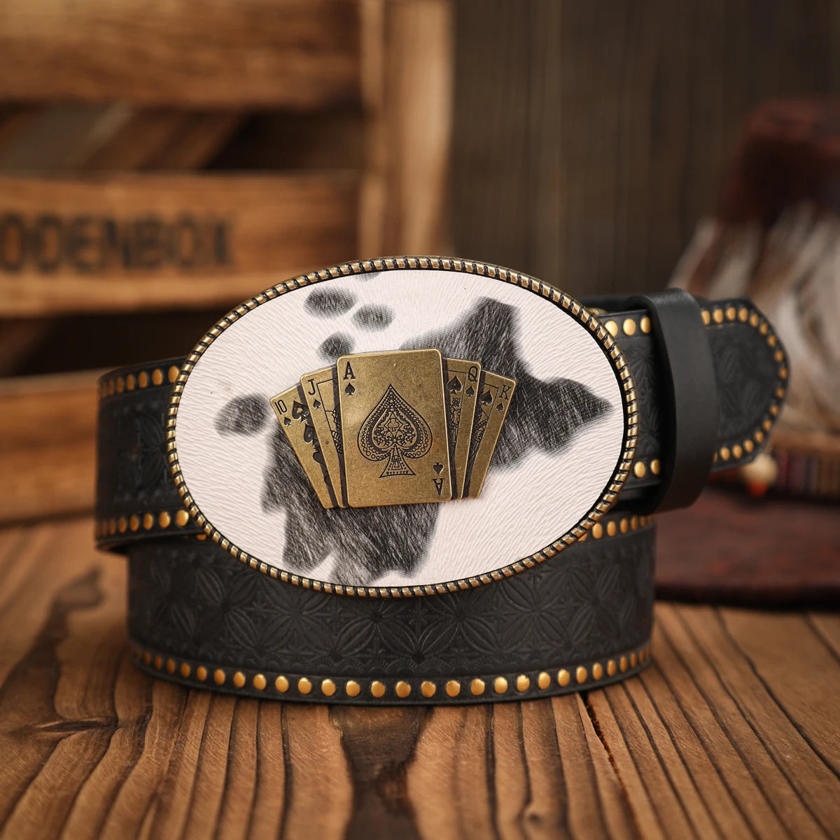 A casual, individual and retro belt, a Western-style clothing accessory, metal buckle, PU belt, suitable for both men and women