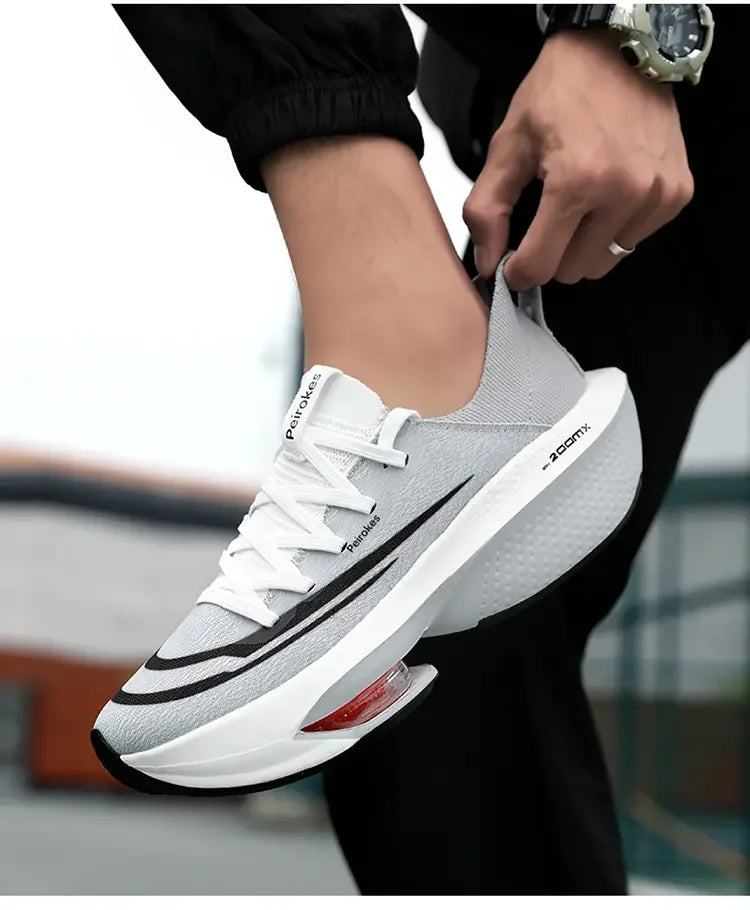 Fashion trend hollow breathable sports shoes comfortable wear-resistant couple running shoes lightweight sports shoes