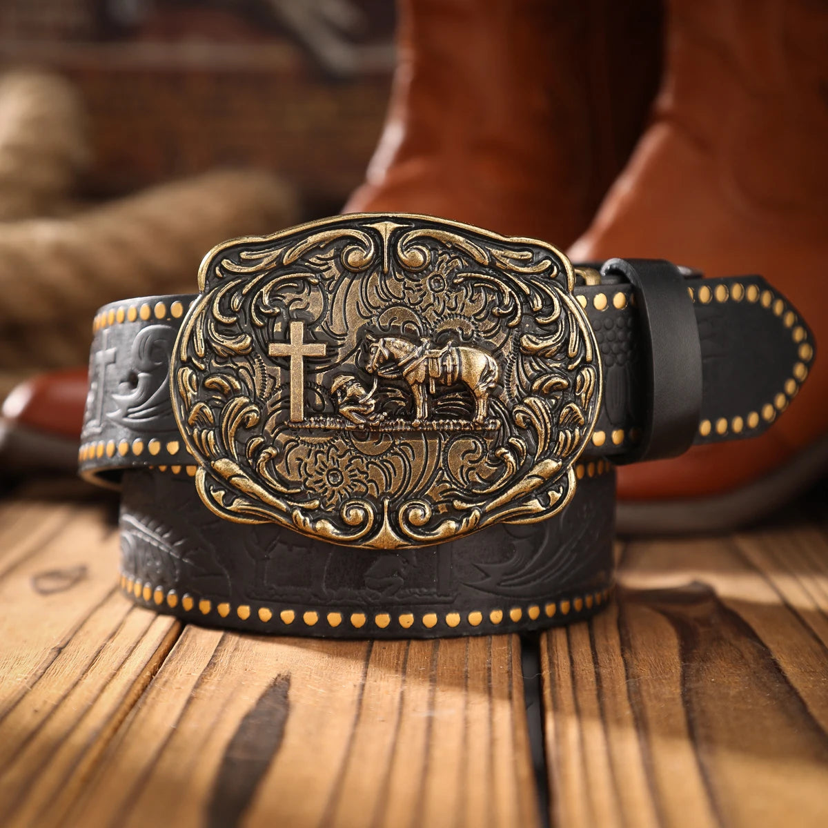 An alloy plate buckle PU material belt, suitable for both men and women, to create a personalized Western retro style