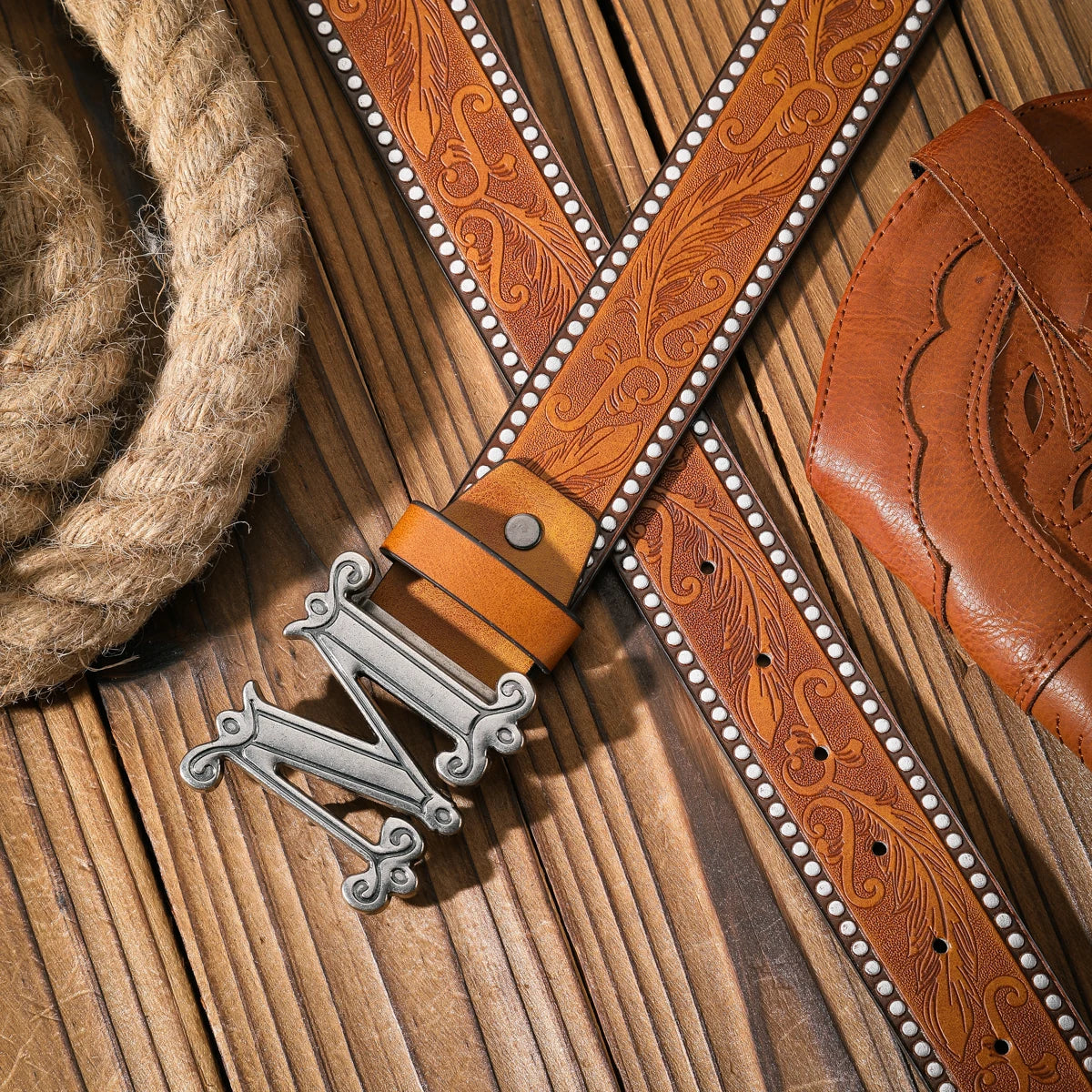 A casual and retro belt, a waist accessory for Western-style clothing, metal buckle, PU belt, suitable for both men and women