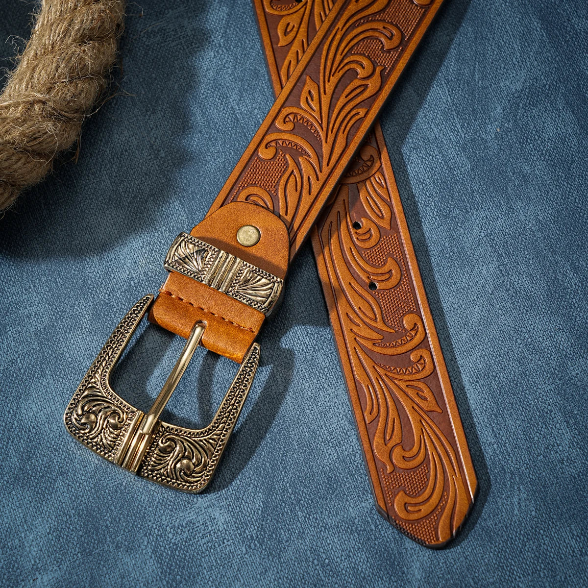 A casual, individual and retro belt, Western-style clothing accessory, metal buckle, PU belt, suitable for both men and women