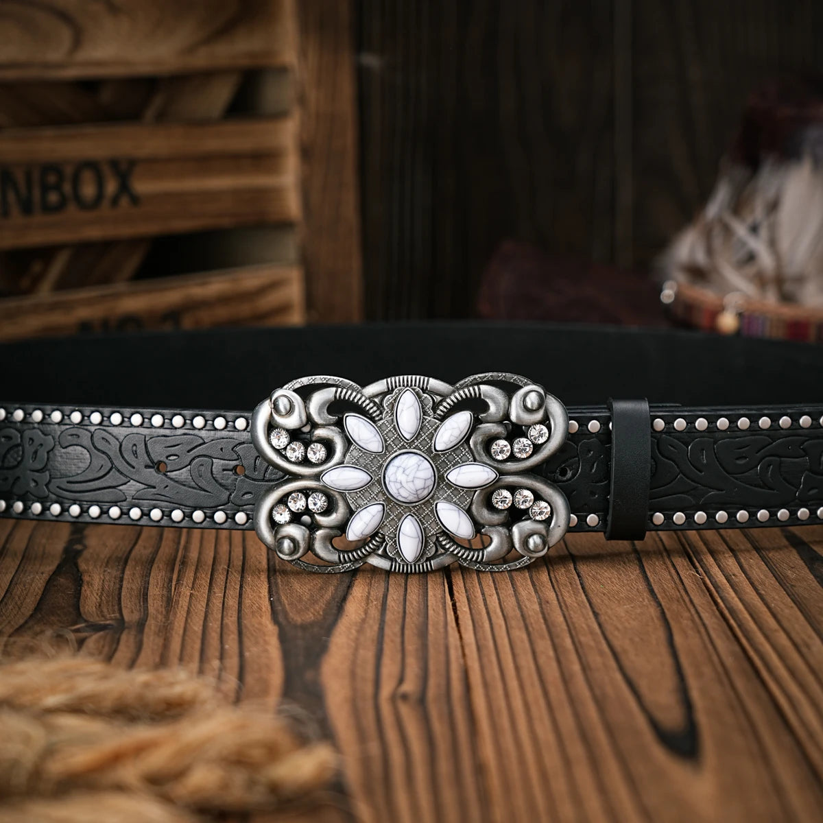 Men - Women - Western Denim - pu leather - Belt - Vintage jeans with floral carved buckle belt
