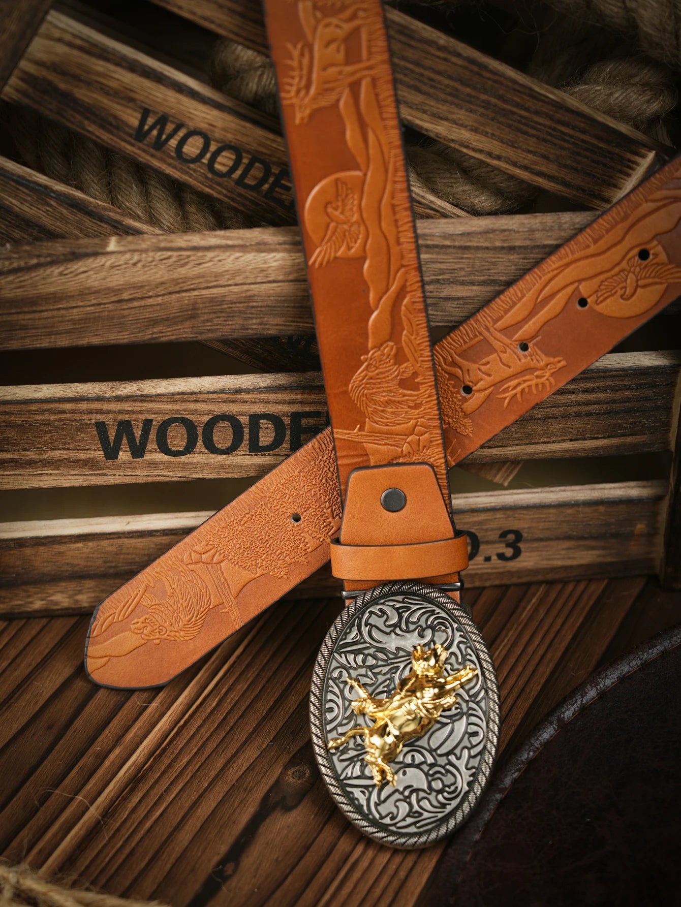 A men's and women's casual retro belt Western style! PU leather belt with metal buckle, suitable for daily work wear