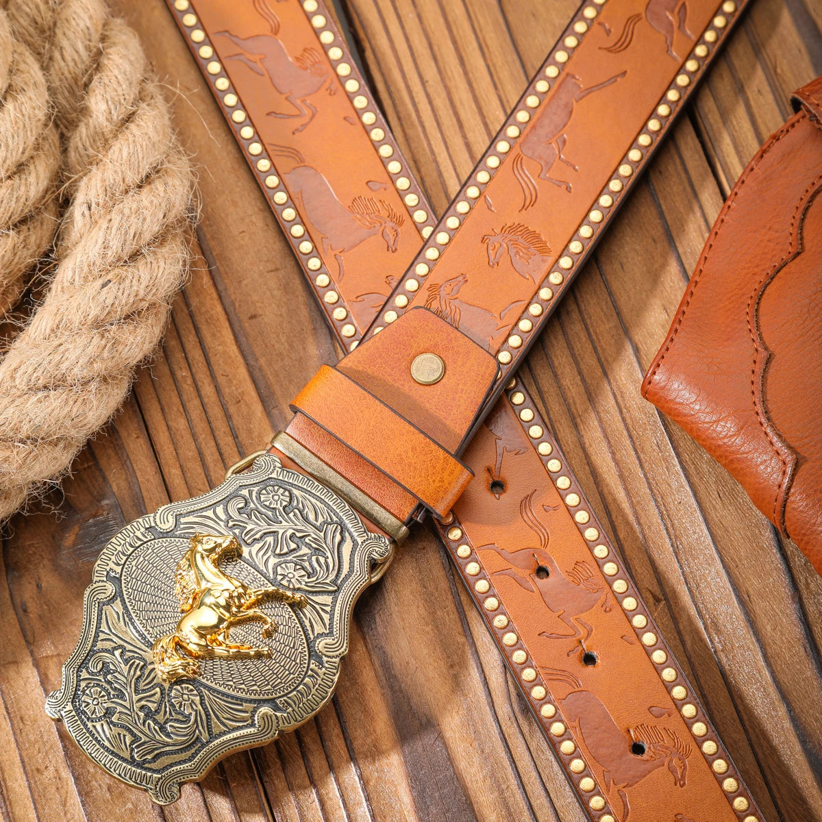 Vintage meets fashion! Alloy buckle PU belt, suitable for both men and women, to create a personalized Western style