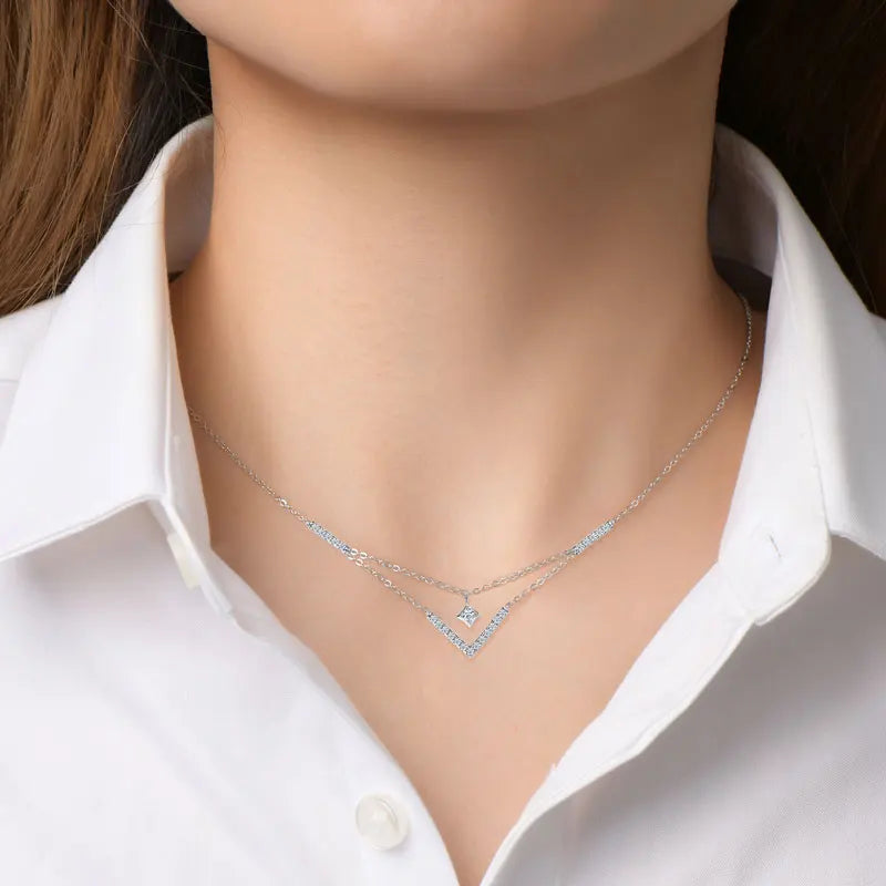 Lnngy Sparkling 3mm&1.8mm Round Moissanite Necklace 925 Sterling Silver Fashion V-Shape Necklaces for Women Fine Jewelry Gift