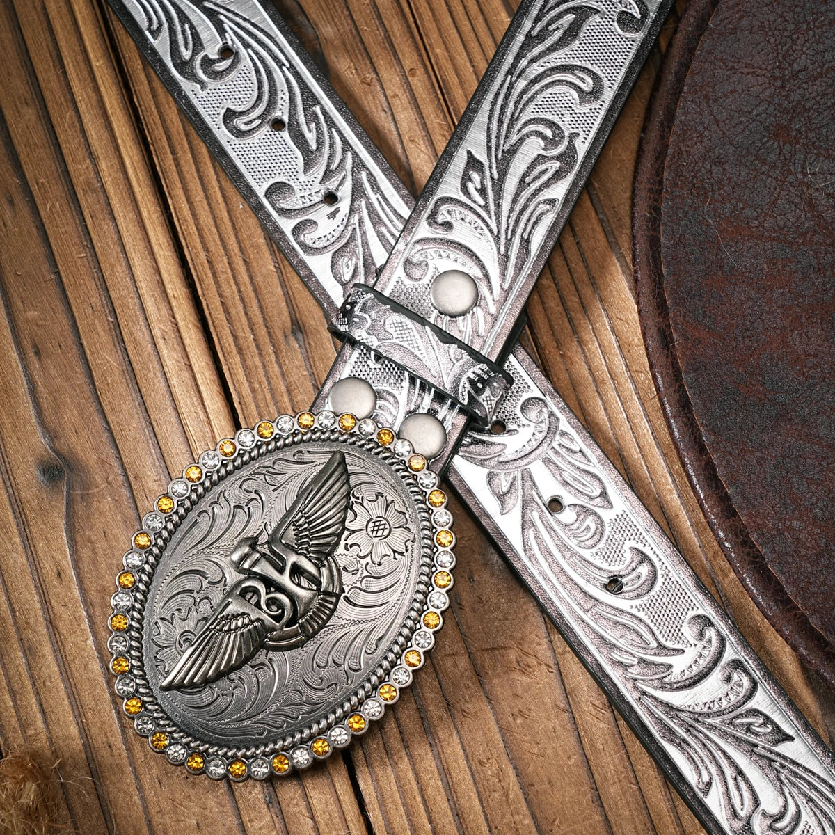 Vintage and fashion collision! PU leather alloy buckle waistband, for both men and women, to create a personalized western style