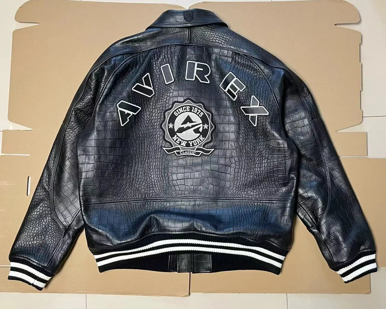 AVIREX new men's genuine leather jacket France 1.5 mm thick sheepskin embroidered crocodile pattern flight suit baseball coat