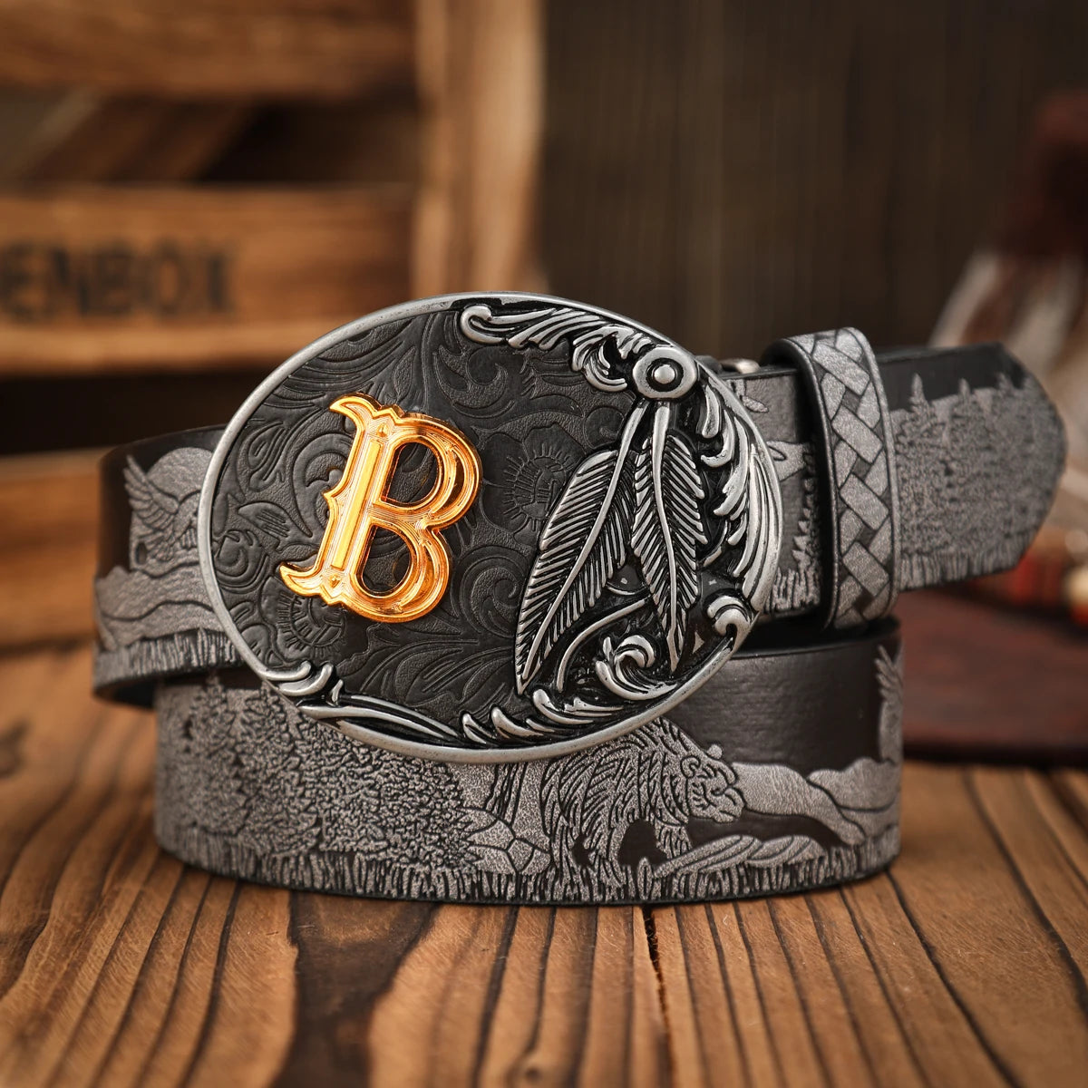 A casual, individual and retro belt, a Western-style clothing accessory, metal buckle, PU belt, suitable for both men and women