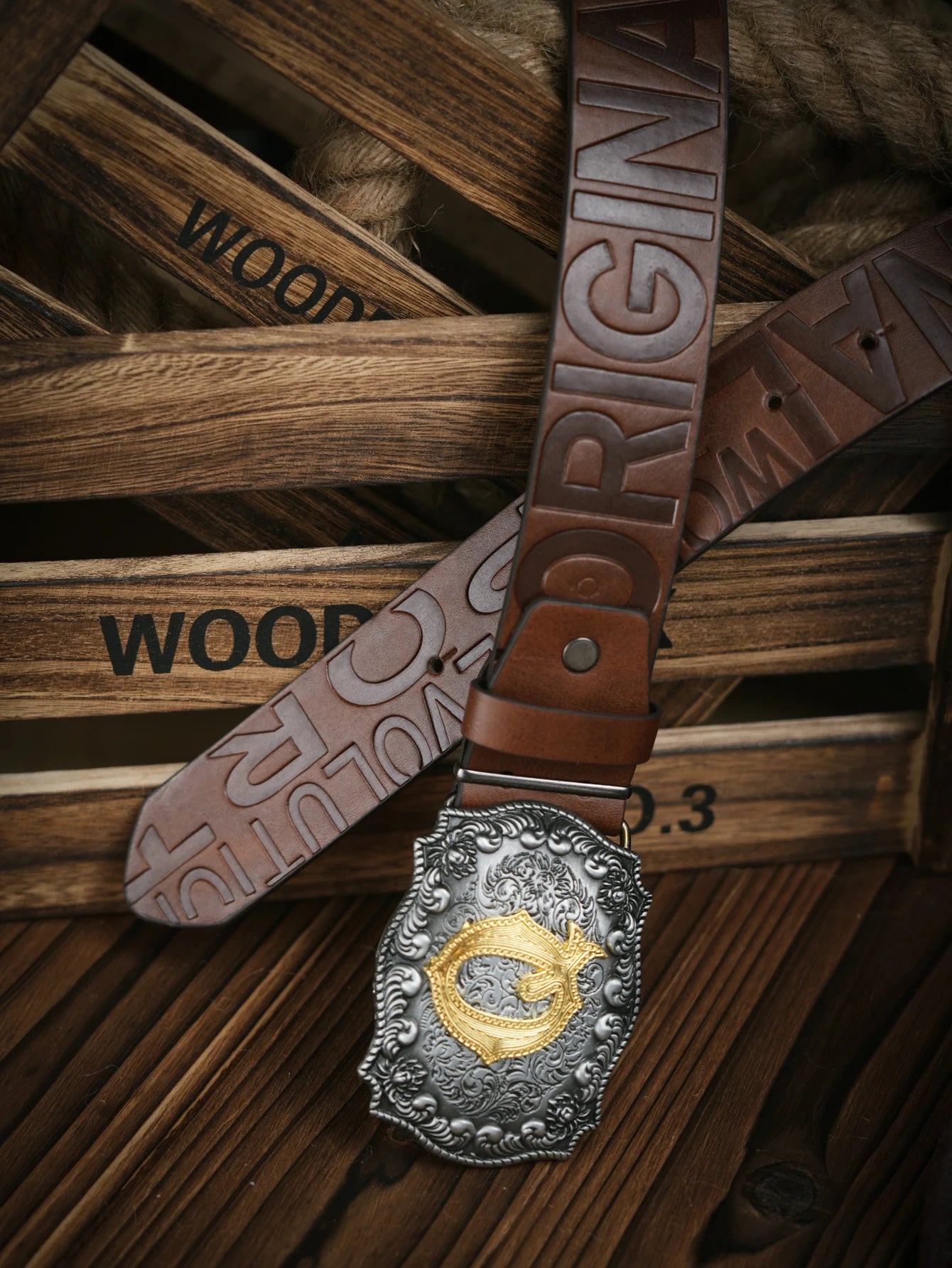A casual, individual and retro belt, Western-style clothing accessory, metal buckle, PU belt, suitable for both men and women