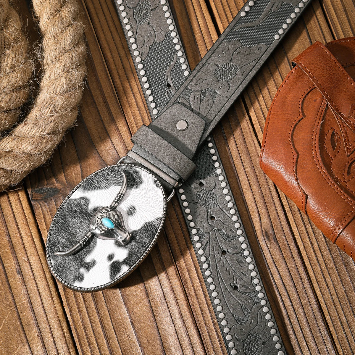 A casual and retro belt, a waist accessory for Western-style clothing, metal buckle, PU belt, suitable for both men and women