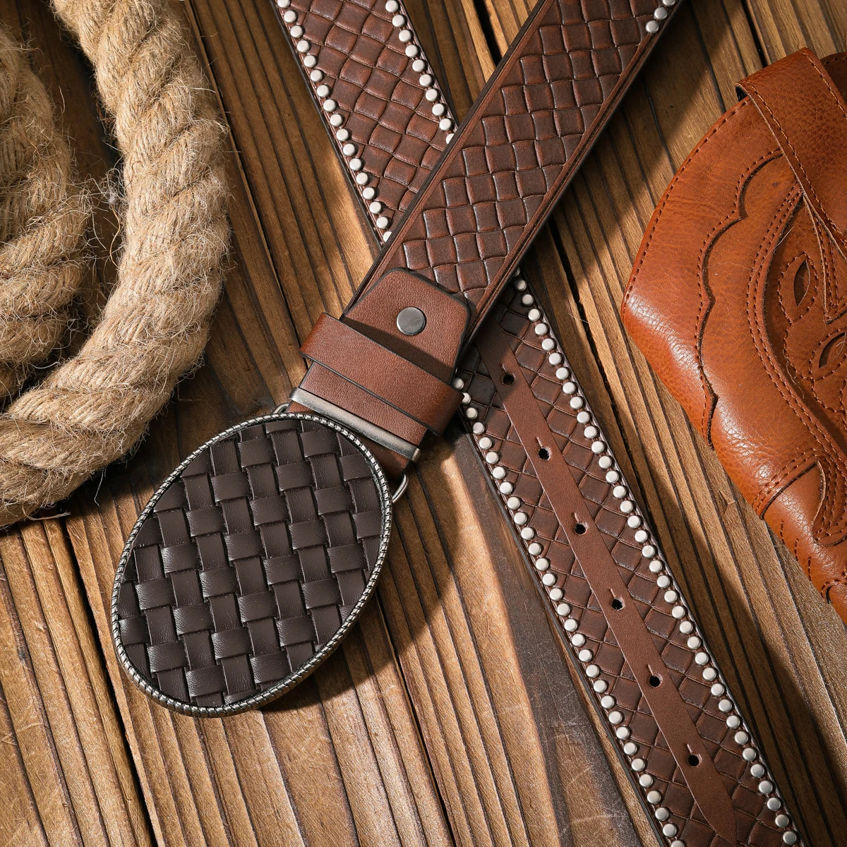 A casual and retro belt, a waist accessory for Western-style clothing, metal buckle, PU belt, suitable for both men and women