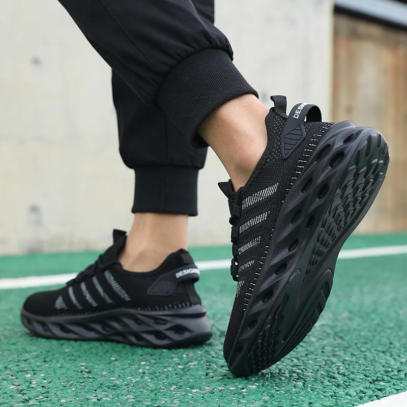 Men's casual shoes fashion sneakers breathable running shoes mesh lightweight outdoor walking training tennis shoes plus size