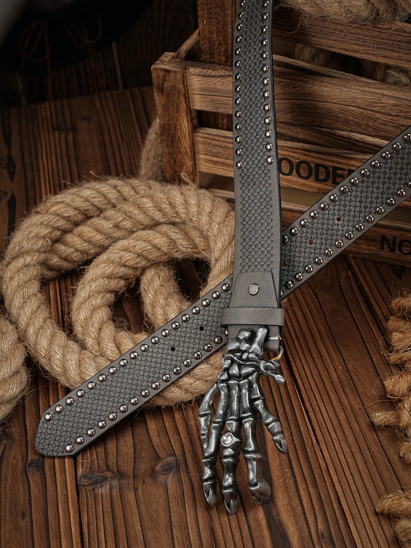 Western Cowboy PU Leather Belt - Men Waist Strap Bull Decoration Floral Engraved for Jeans