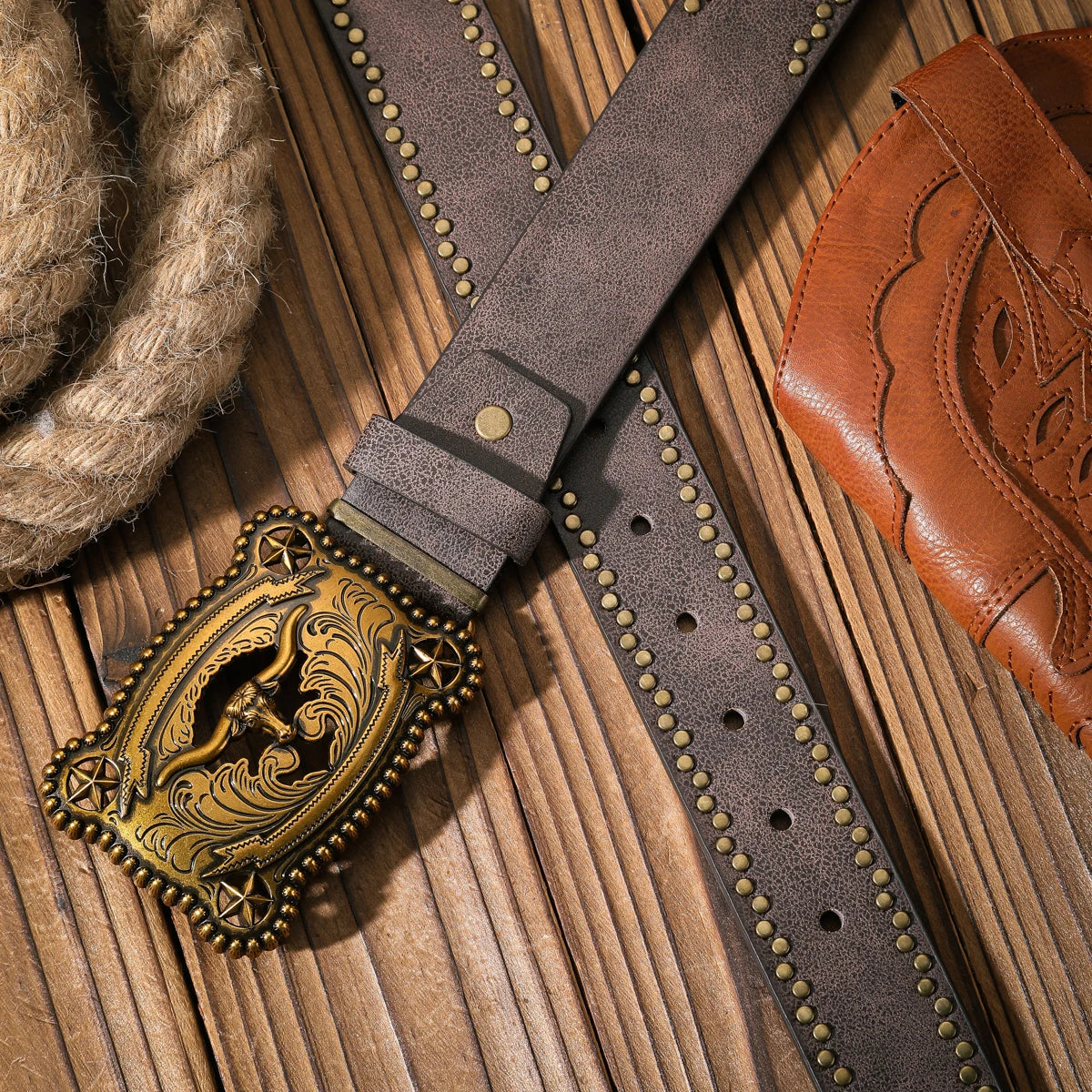 A casual and retro belt, a waist accessory for Western-style clothing, metal buckle, PU belt, suitable for both men and women